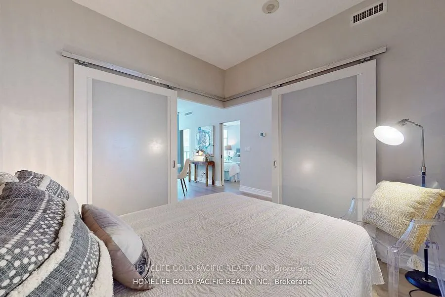 832 Bay Street, #1202