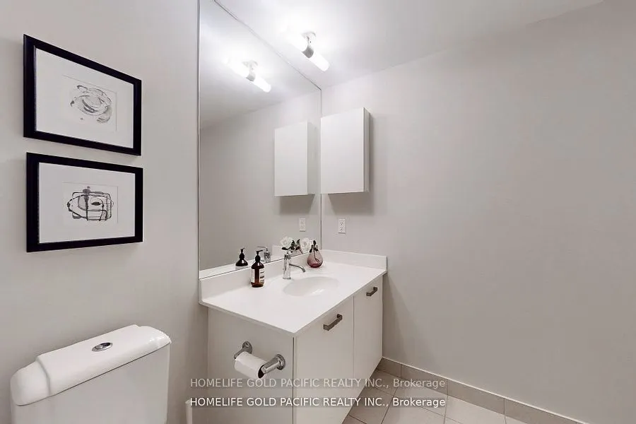 832 Bay Street, #1202