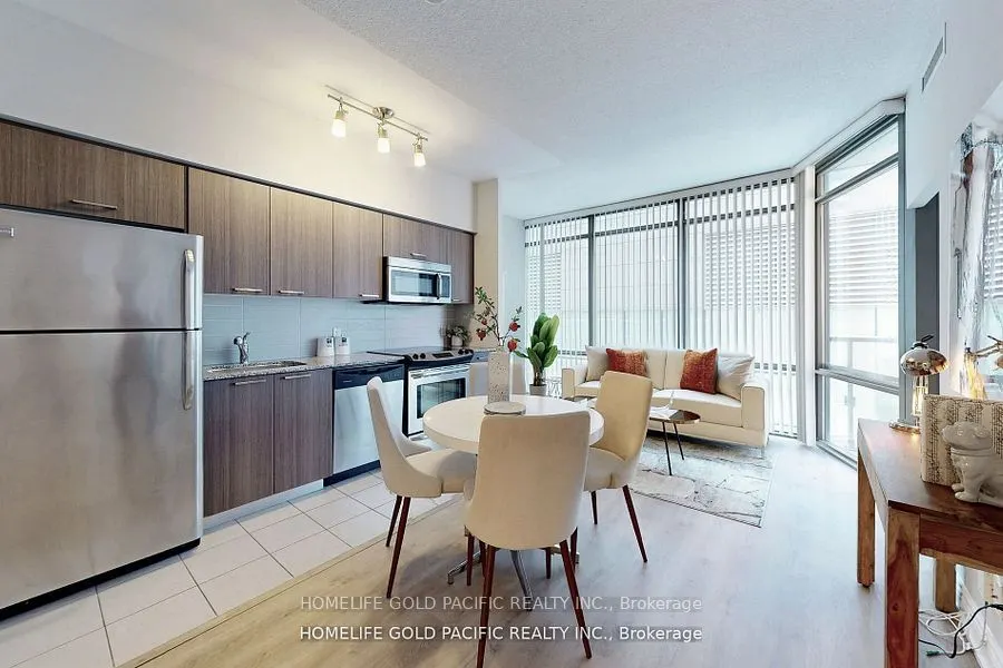 832 Bay Street, #1202