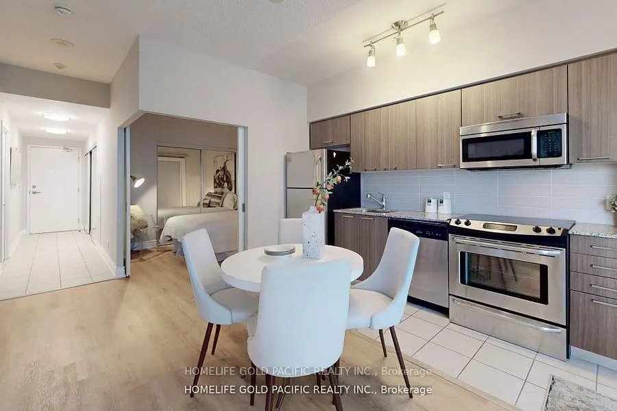 832 Bay Street, #1202