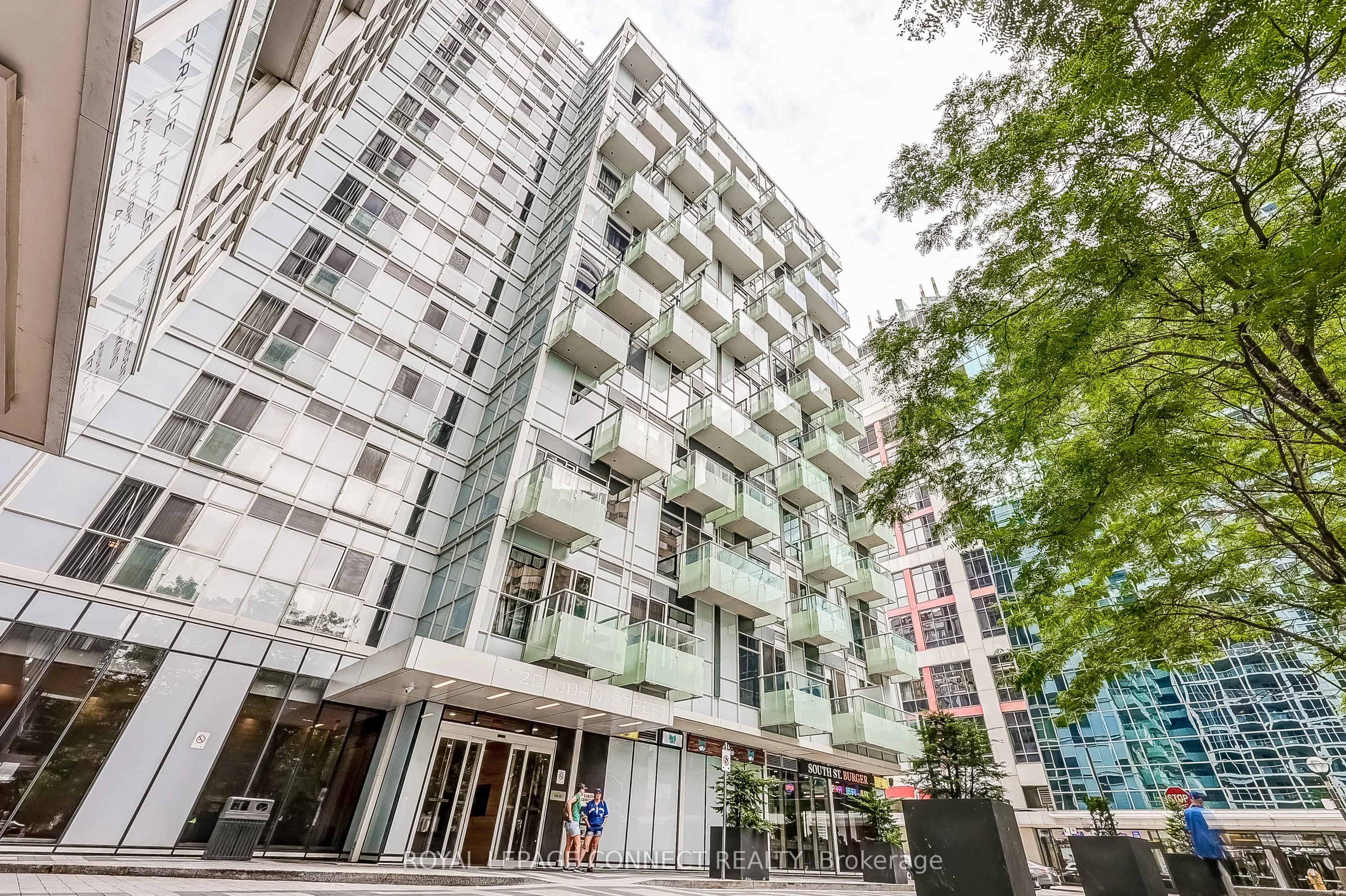 20 John Street, #922