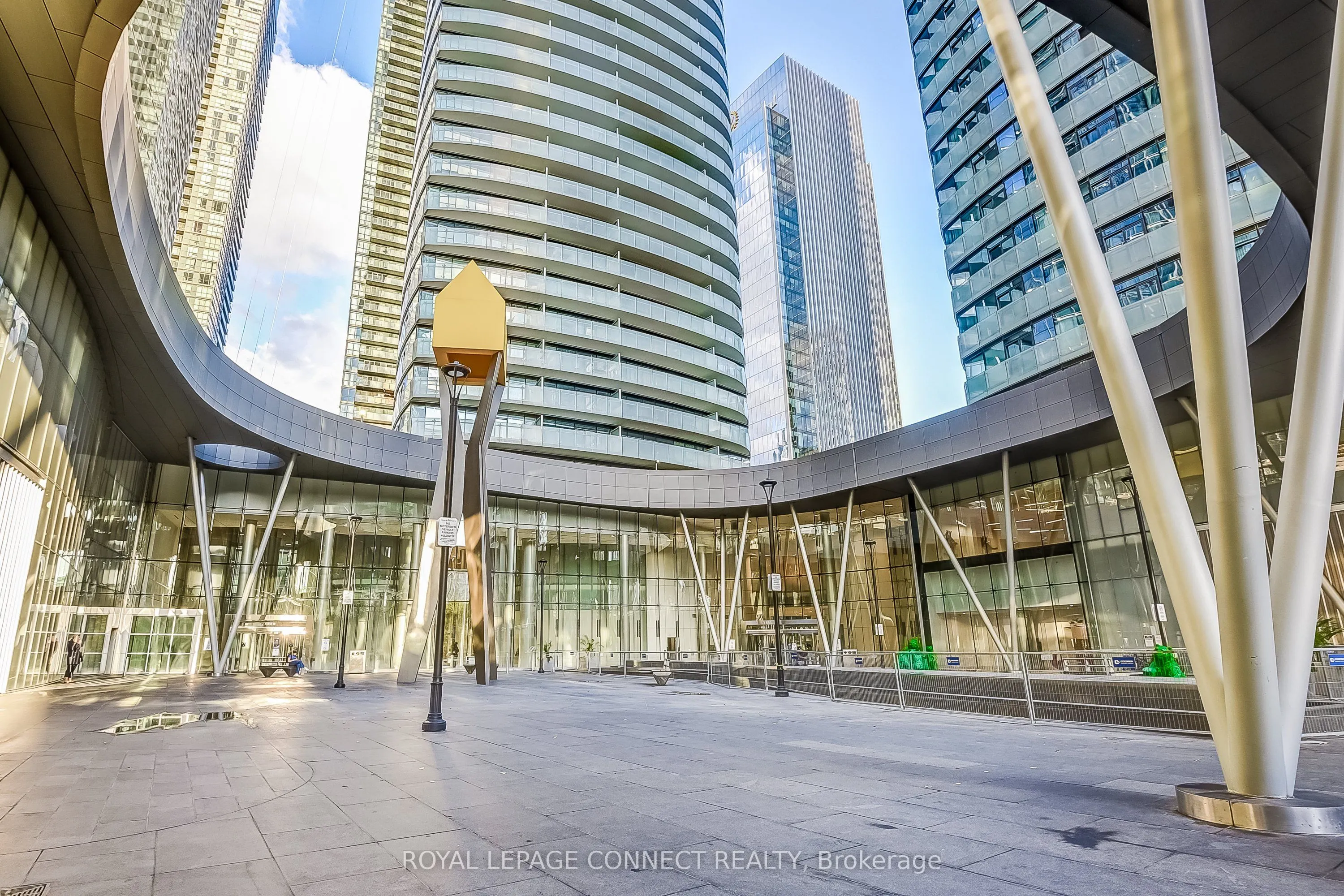 20 John Street, #922