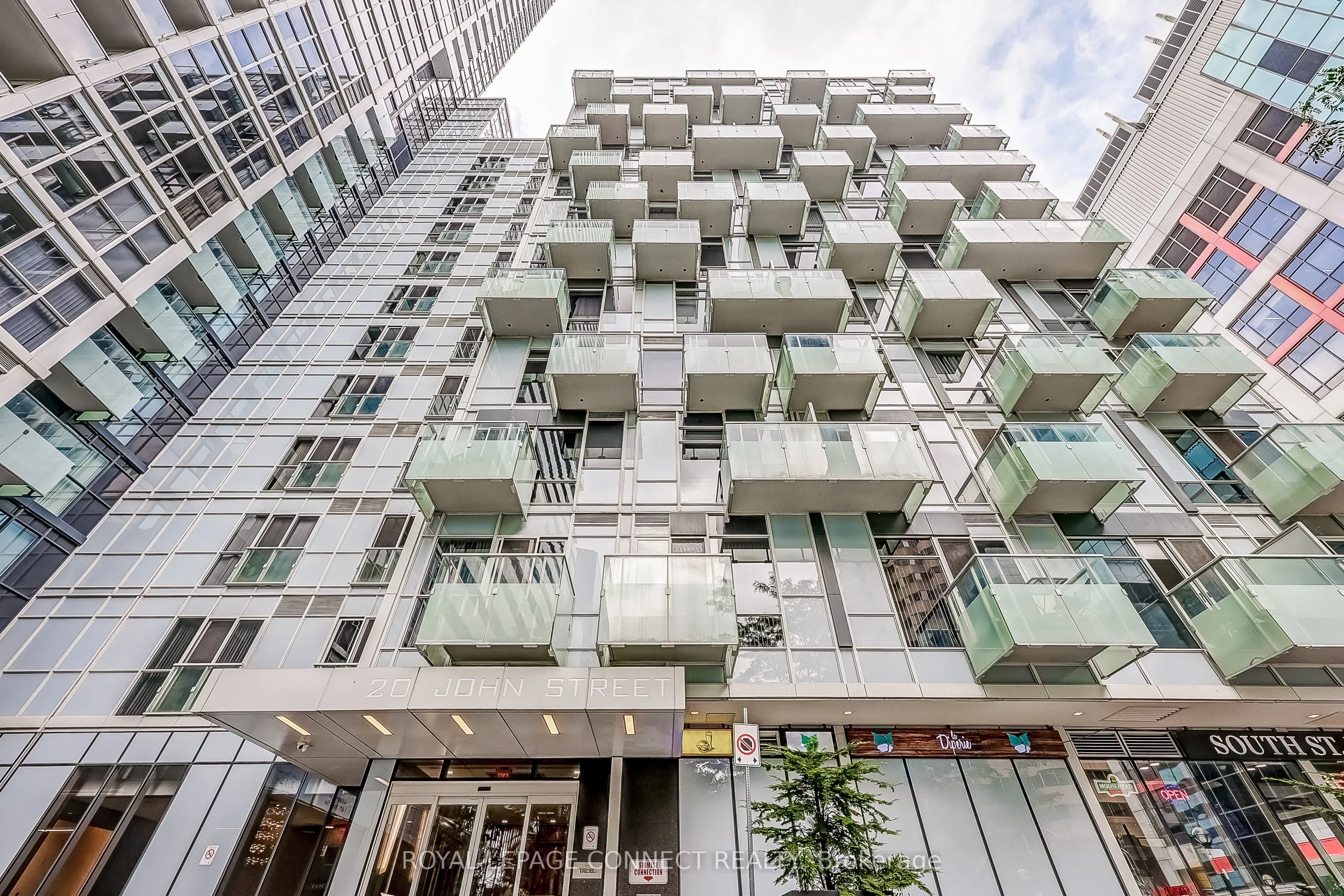 20 John Street, #922