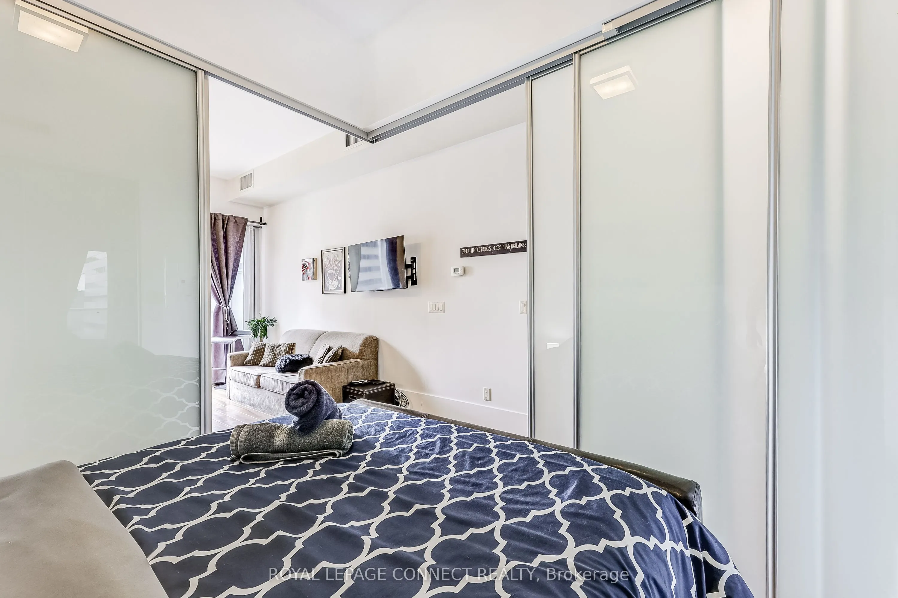 20 John Street, #922