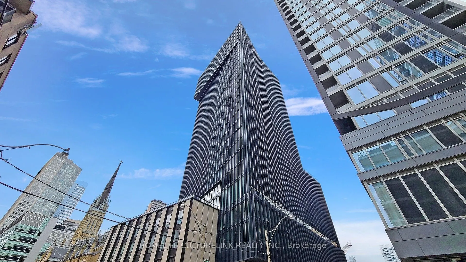 60 Shuter Street #908