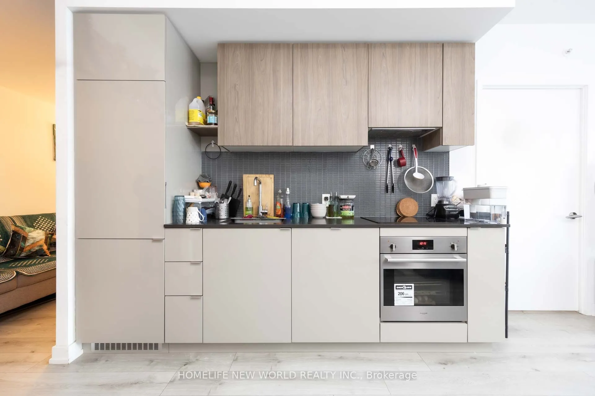 161 Roehampton Avenue, #603