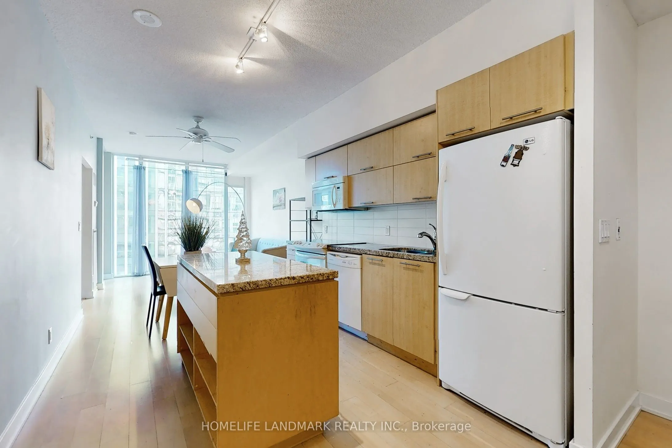 21 Nelson Street, #1001