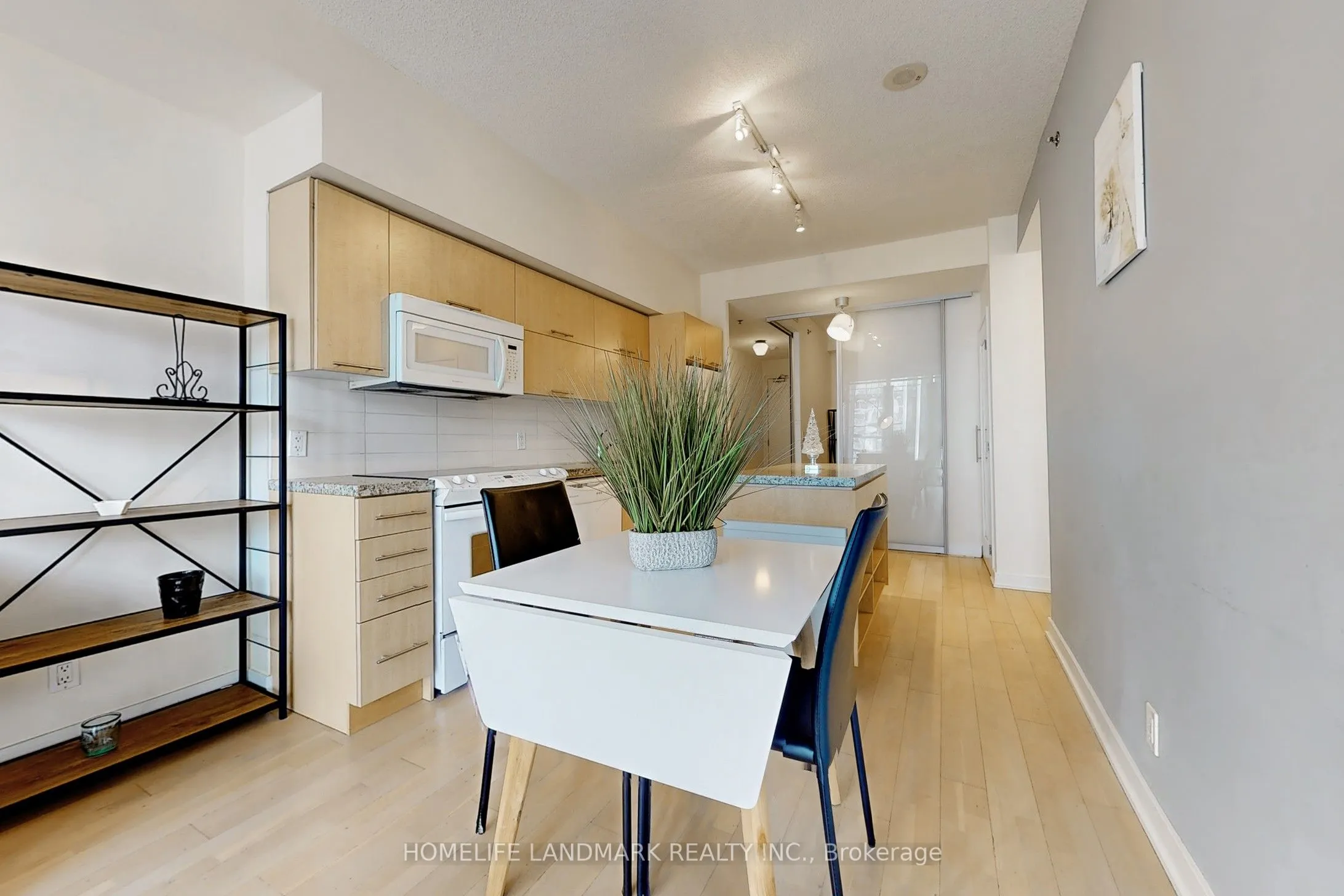 21 Nelson Street, #1001