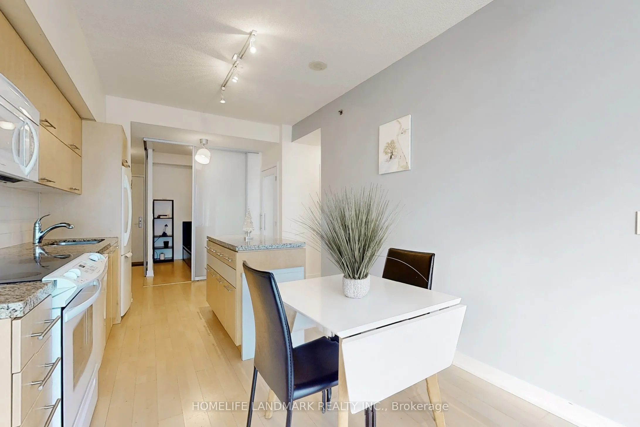 21 Nelson Street, #1001
