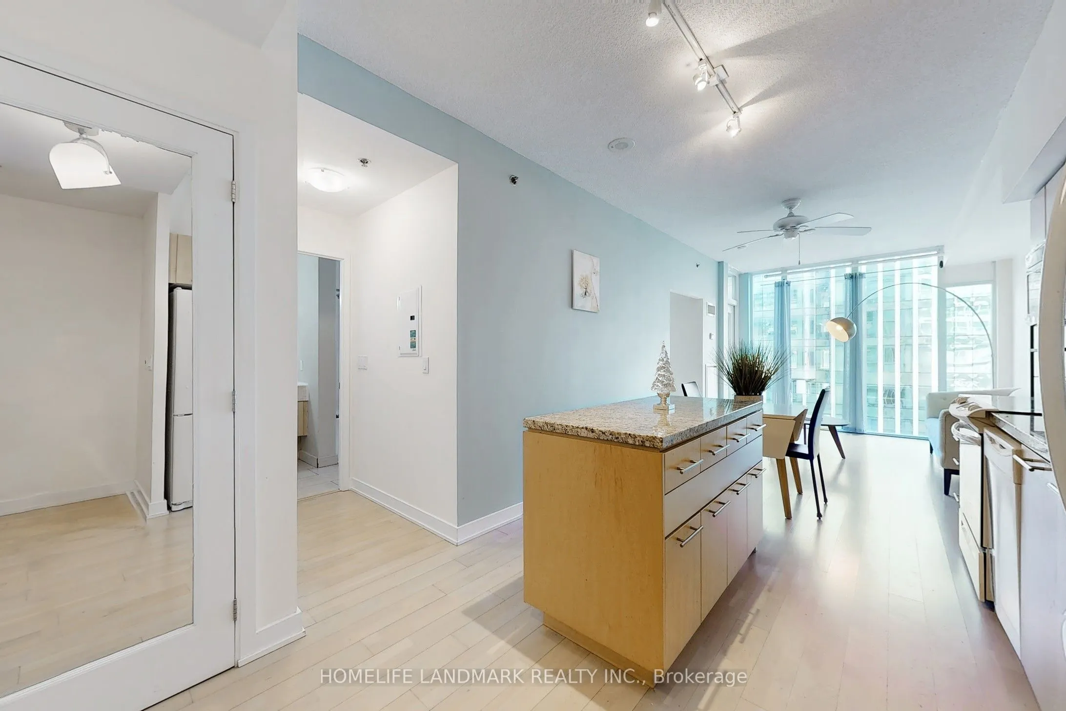 21 Nelson Street, #1001