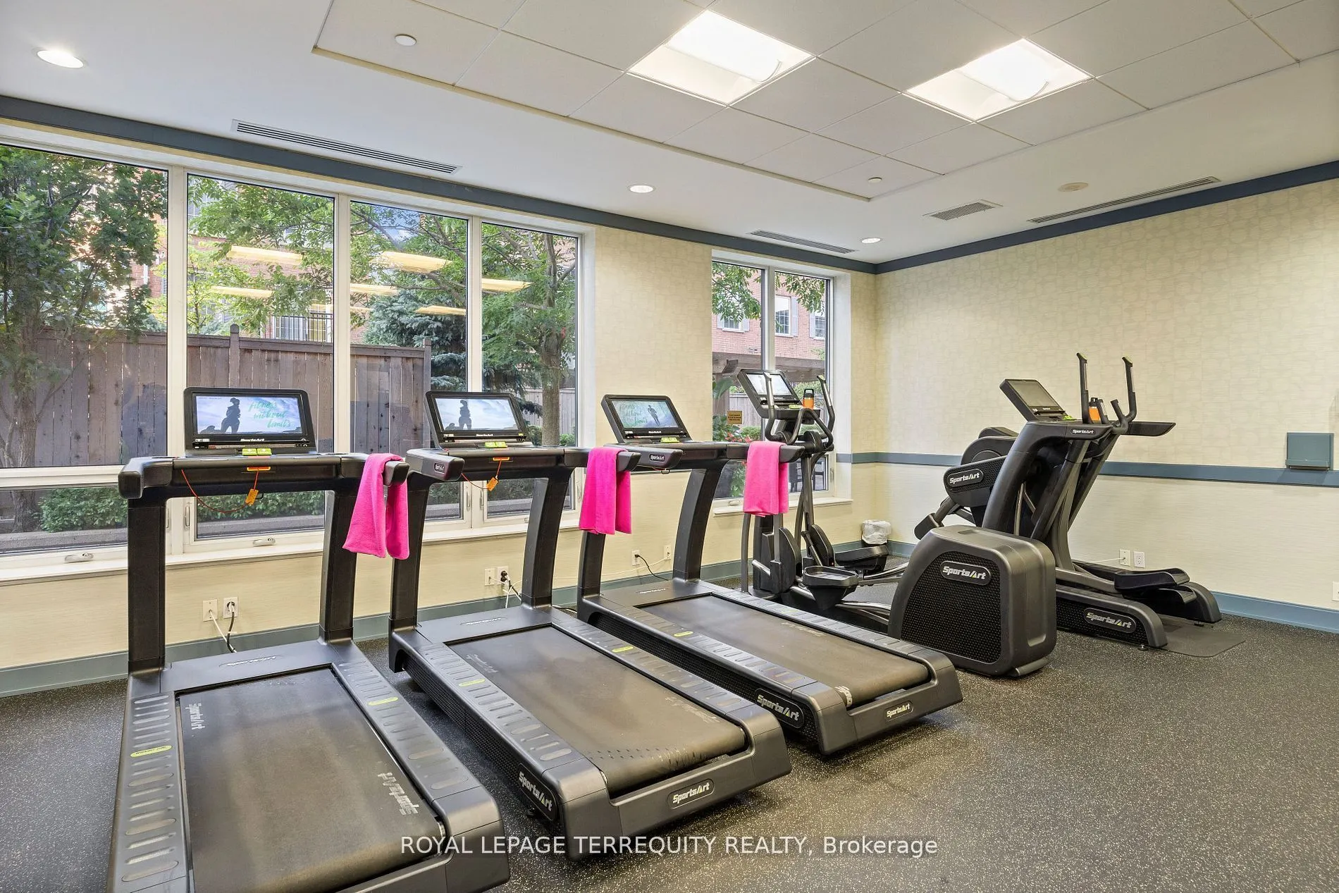 105 Harrison Garden Boulevard, #1510