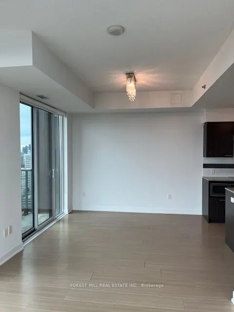 320 Tweedsmuir Avenue, #2304