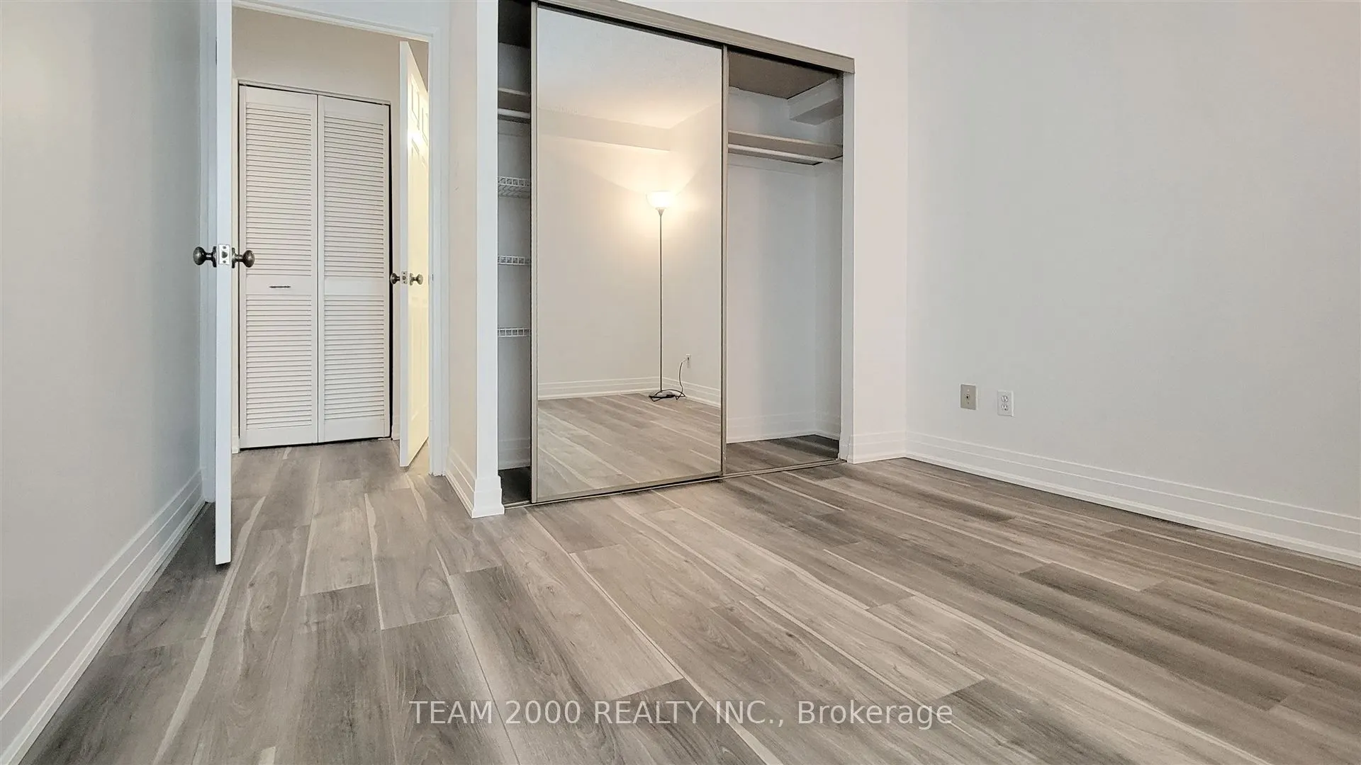 88 Charles Street E, #307