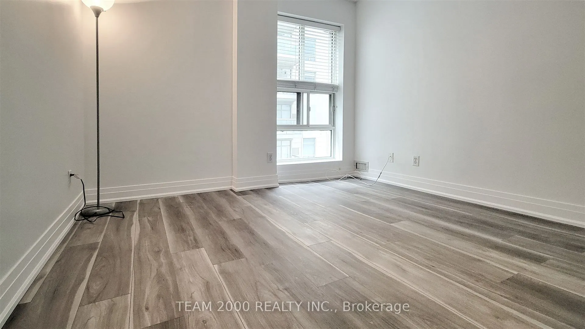 88 Charles Street E, #307