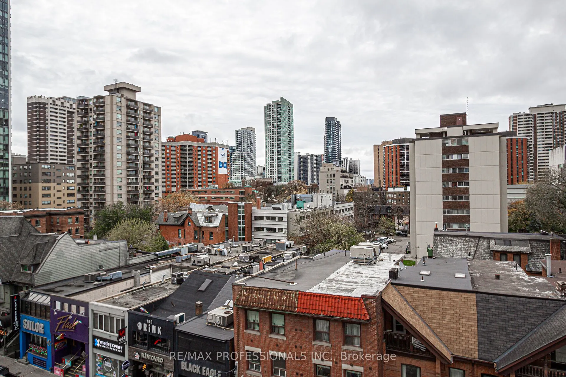 70 Alexander Street, #1007