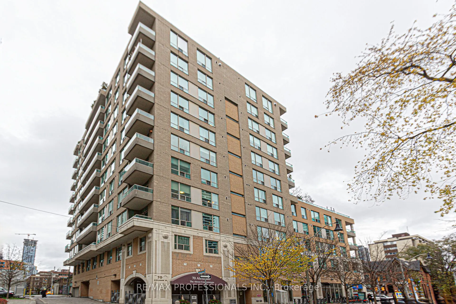 70 Alexander Street, #1007