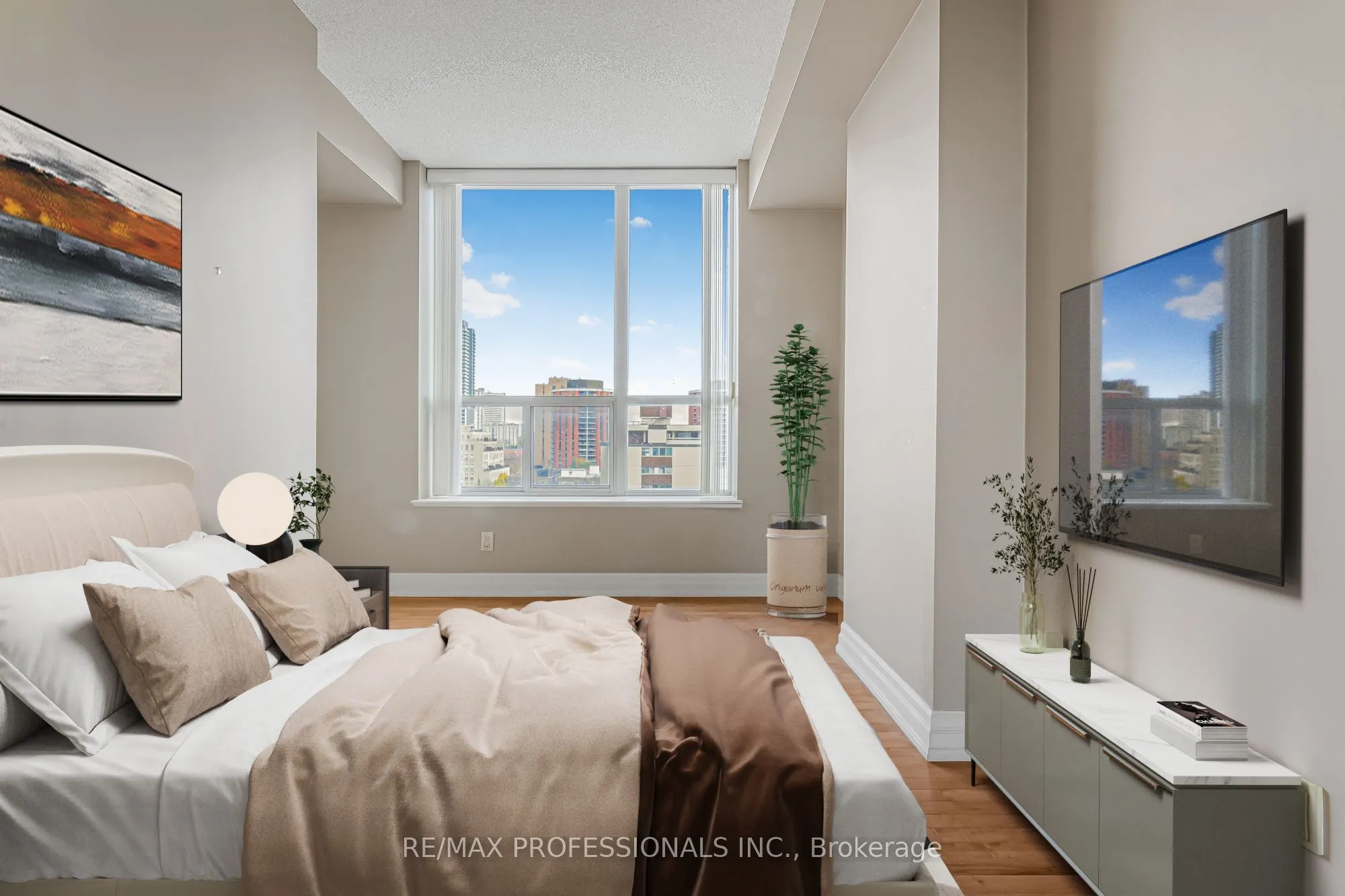 70 Alexander Street, #1007