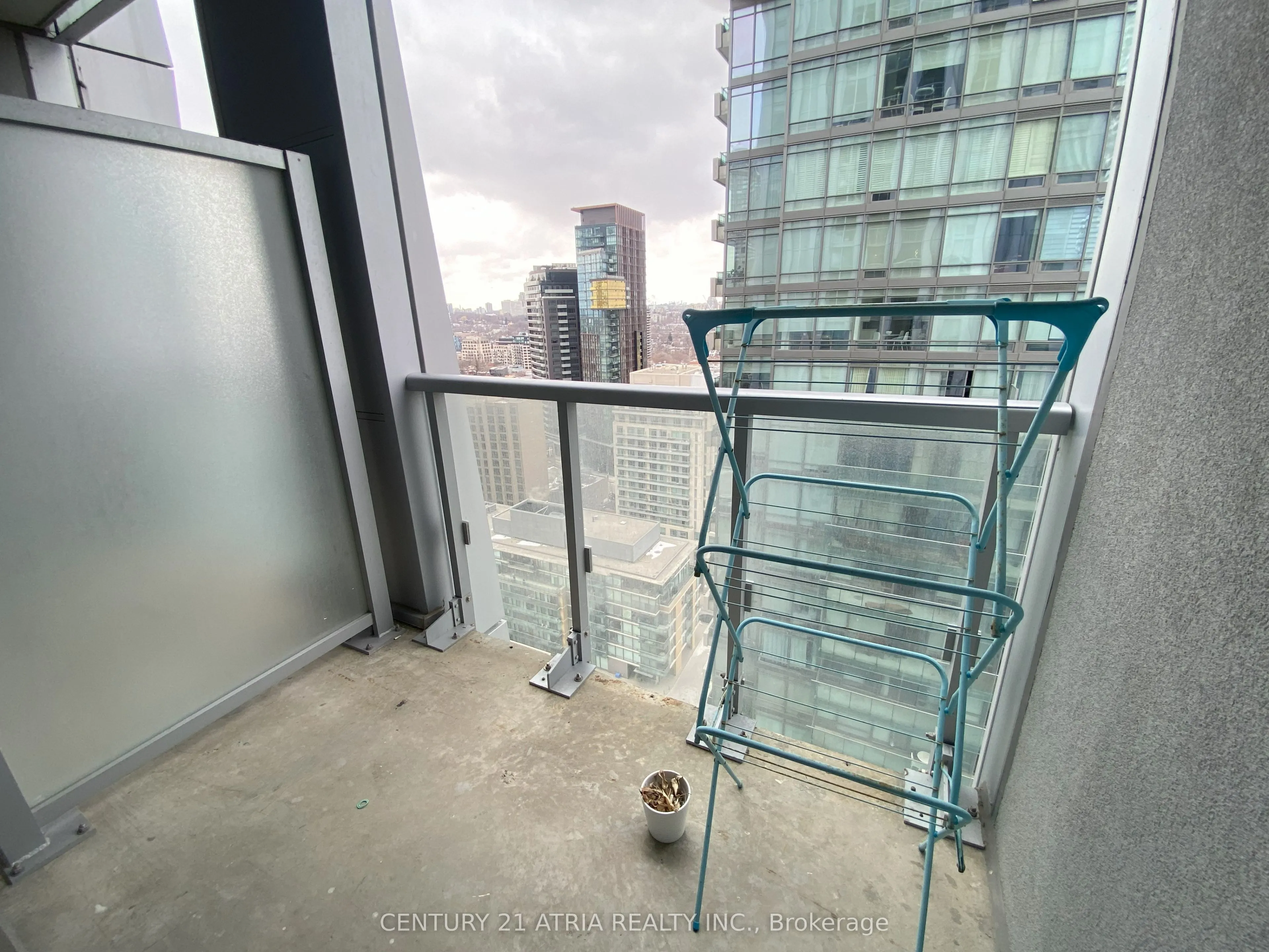 1 Yorkville Avenue, #2107