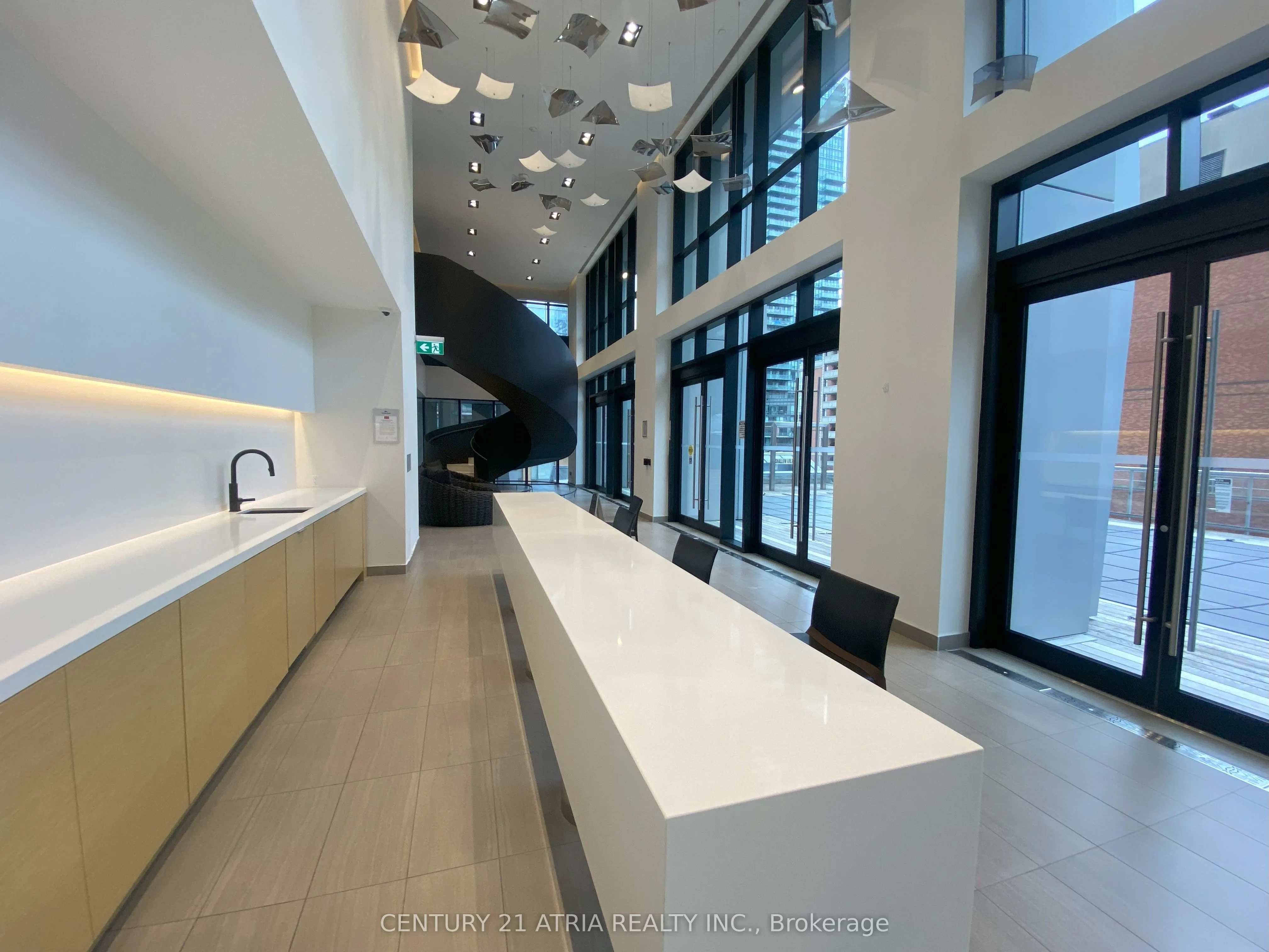1 Yorkville Avenue, #2107