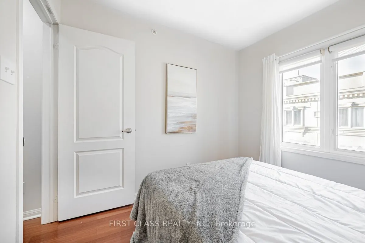 78 Carr Street, #25