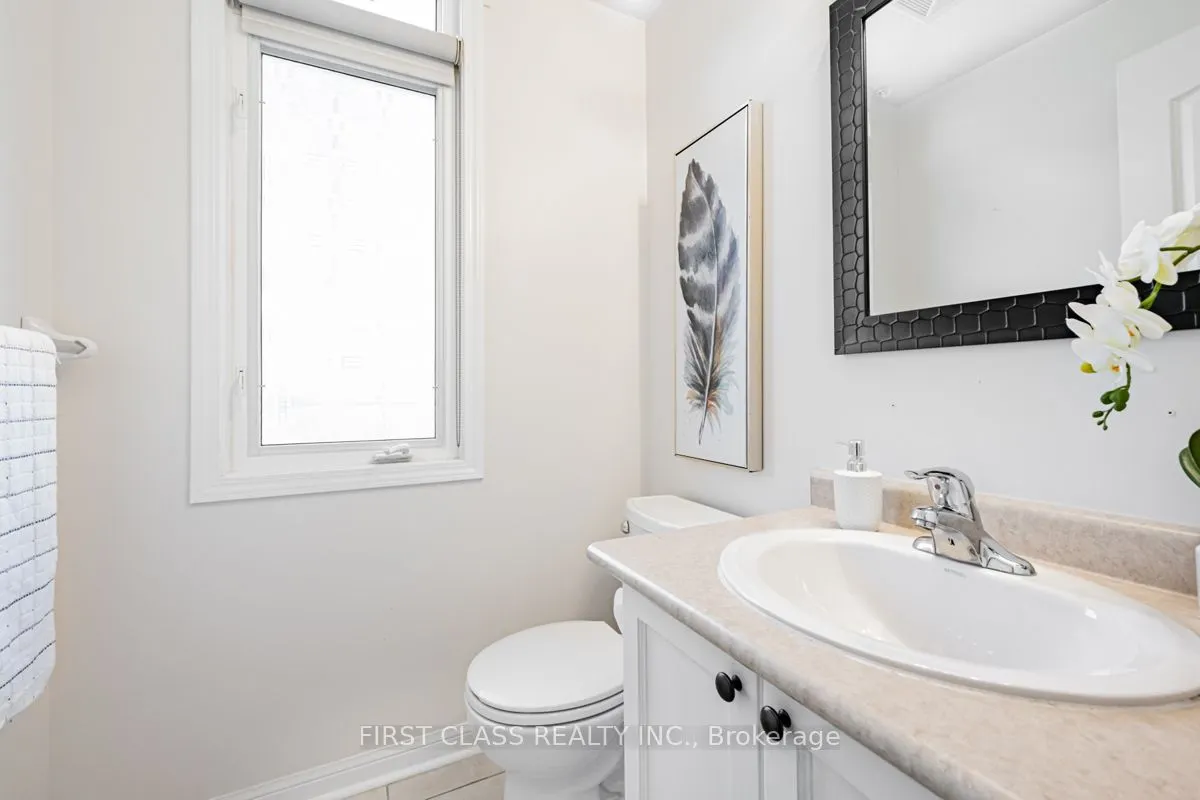78 Carr Street, #25