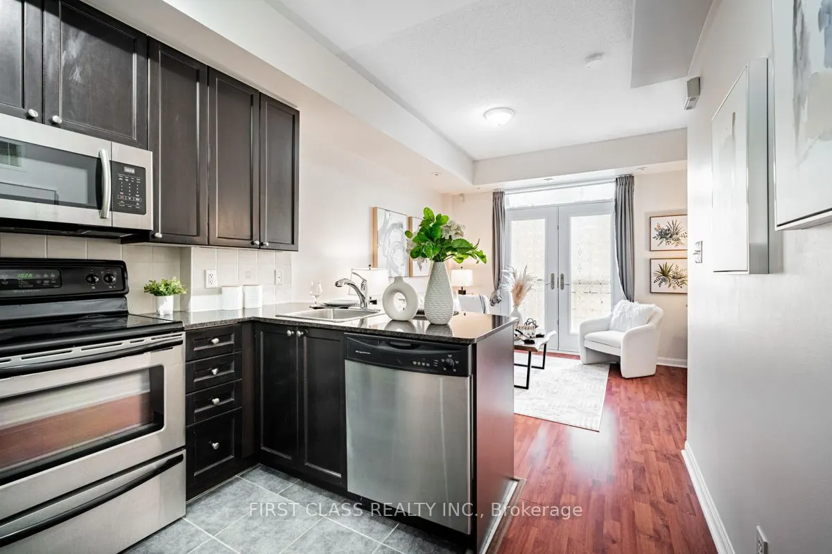 78 Carr Street, #25
