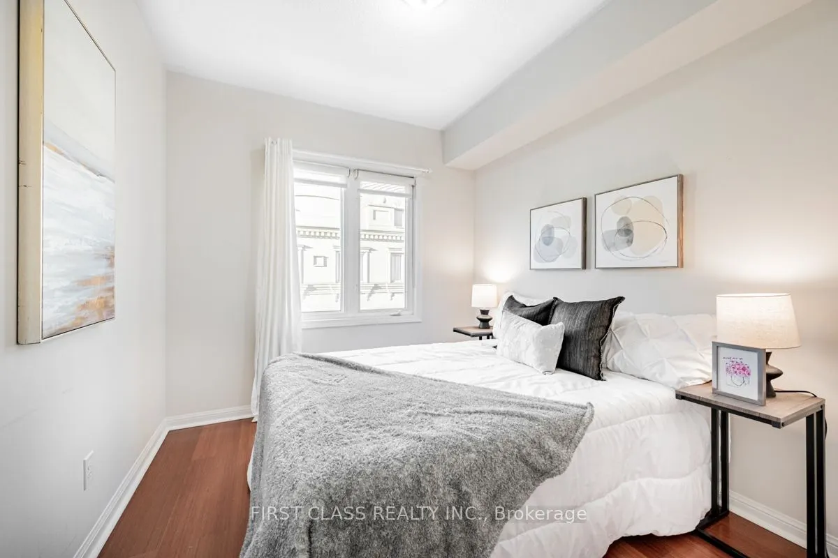78 Carr Street, #25