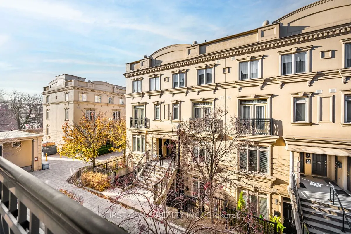 78 Carr Street, #25