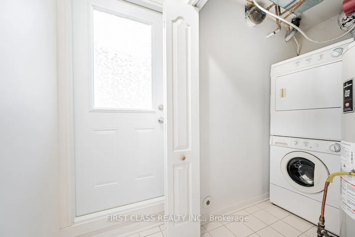 78 Carr Street, #25