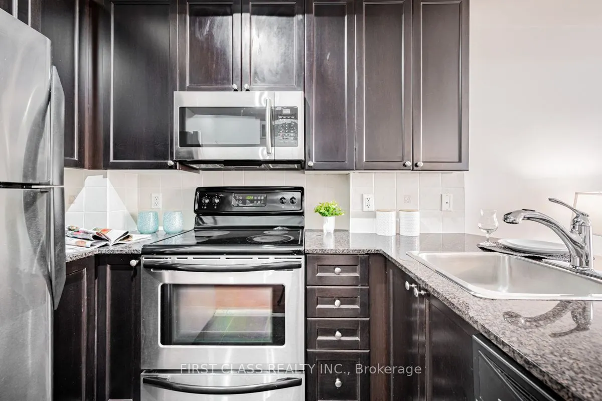 78 Carr Street, #25