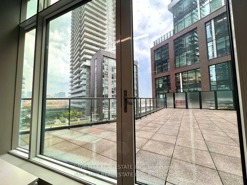 130 Queens Quay E, #502-B1