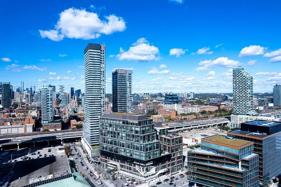 130 Queens Quay E, #502-B1