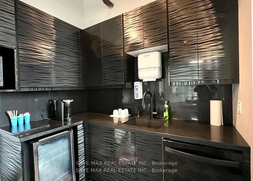 130 Queens Quay E, #502-B1