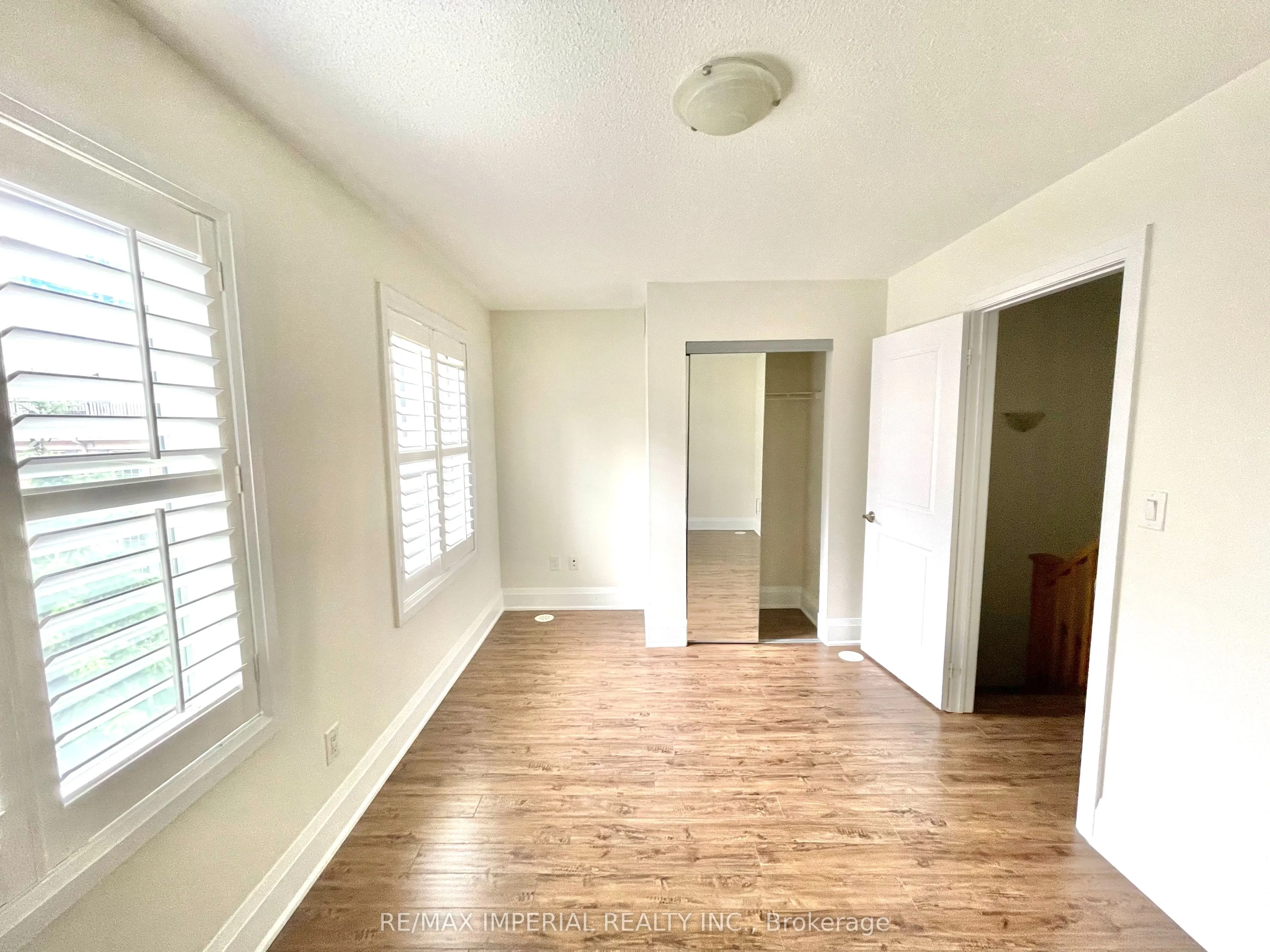 5 Oakburn Crescent, #Th8