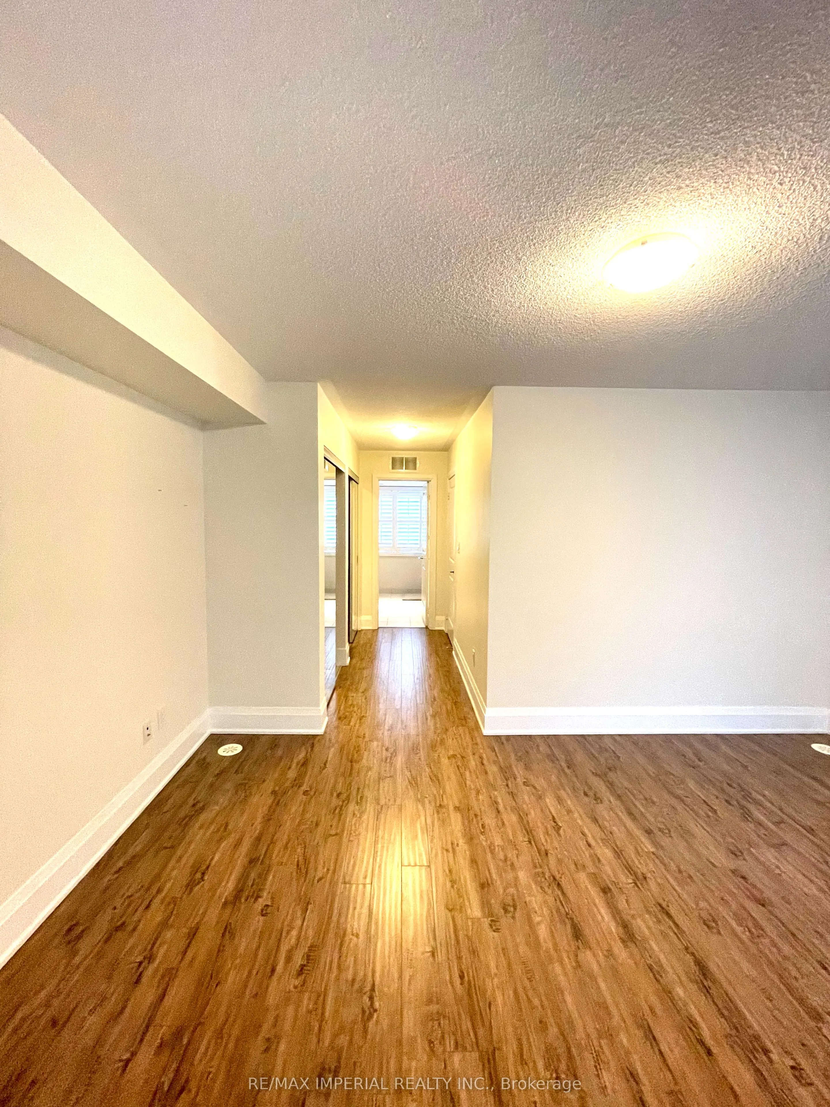 5 Oakburn Crescent, #Th8