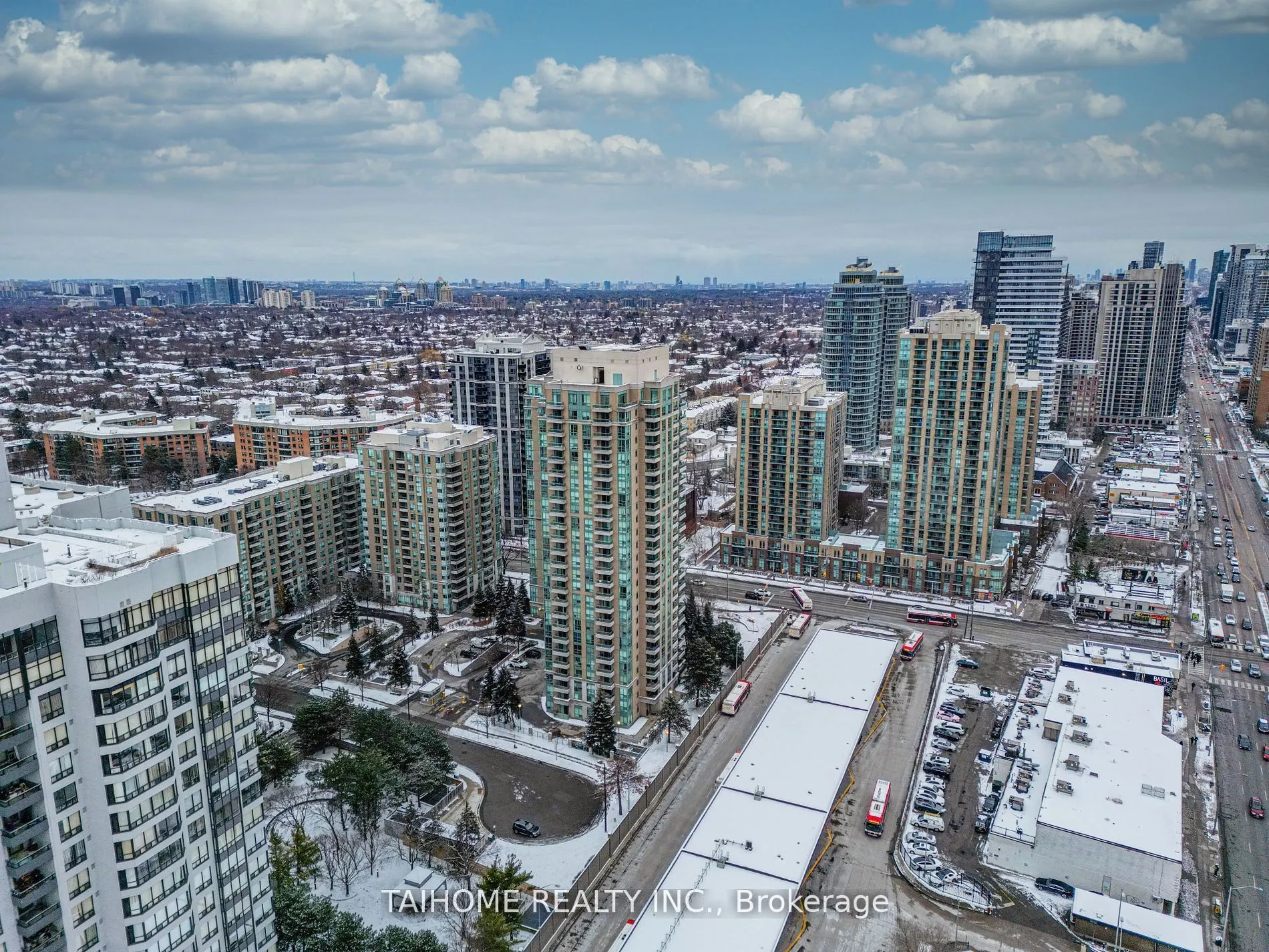 1 Pemberton Avenue, #702