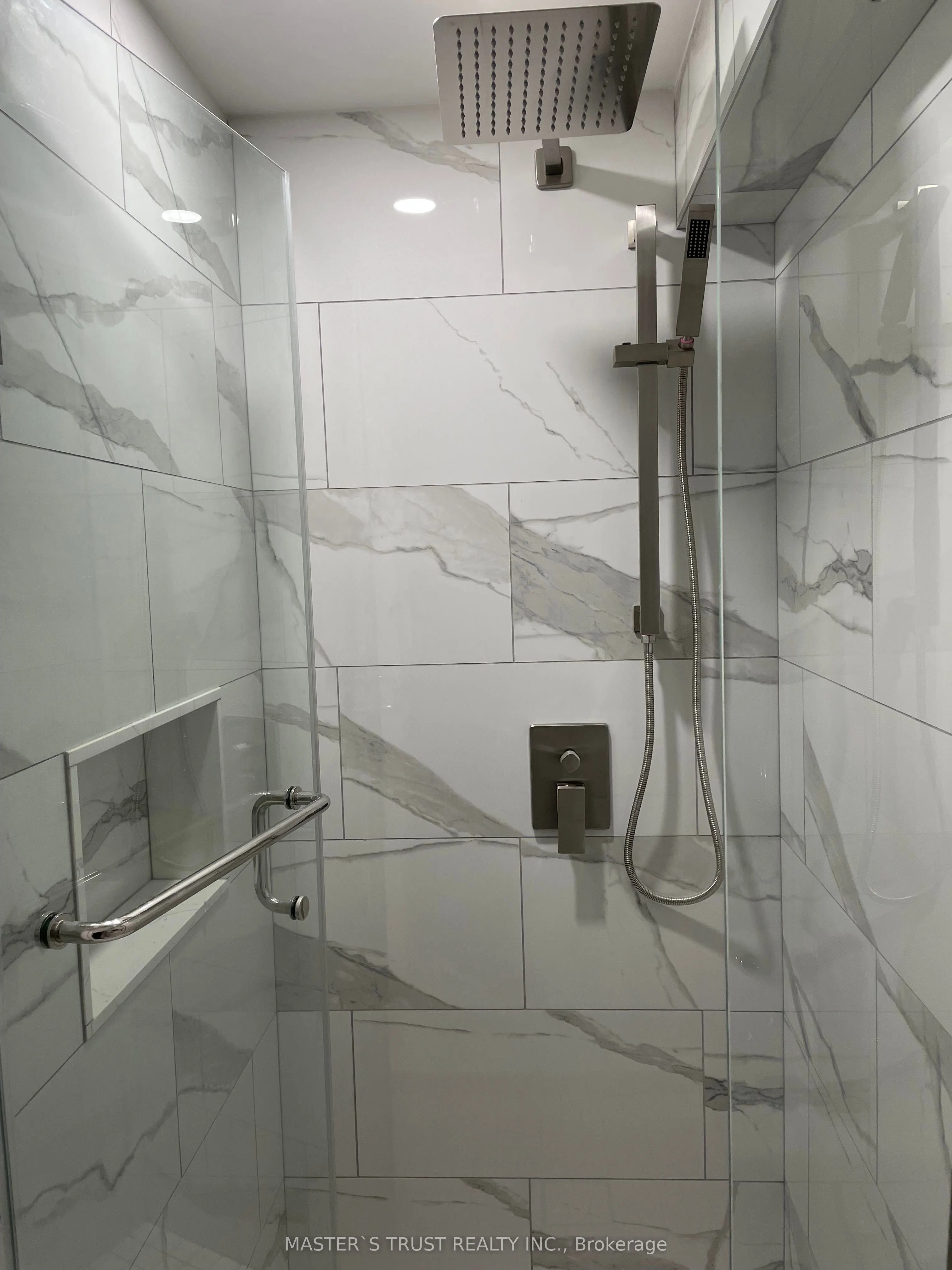 246 Lippincott Street, #Unit4