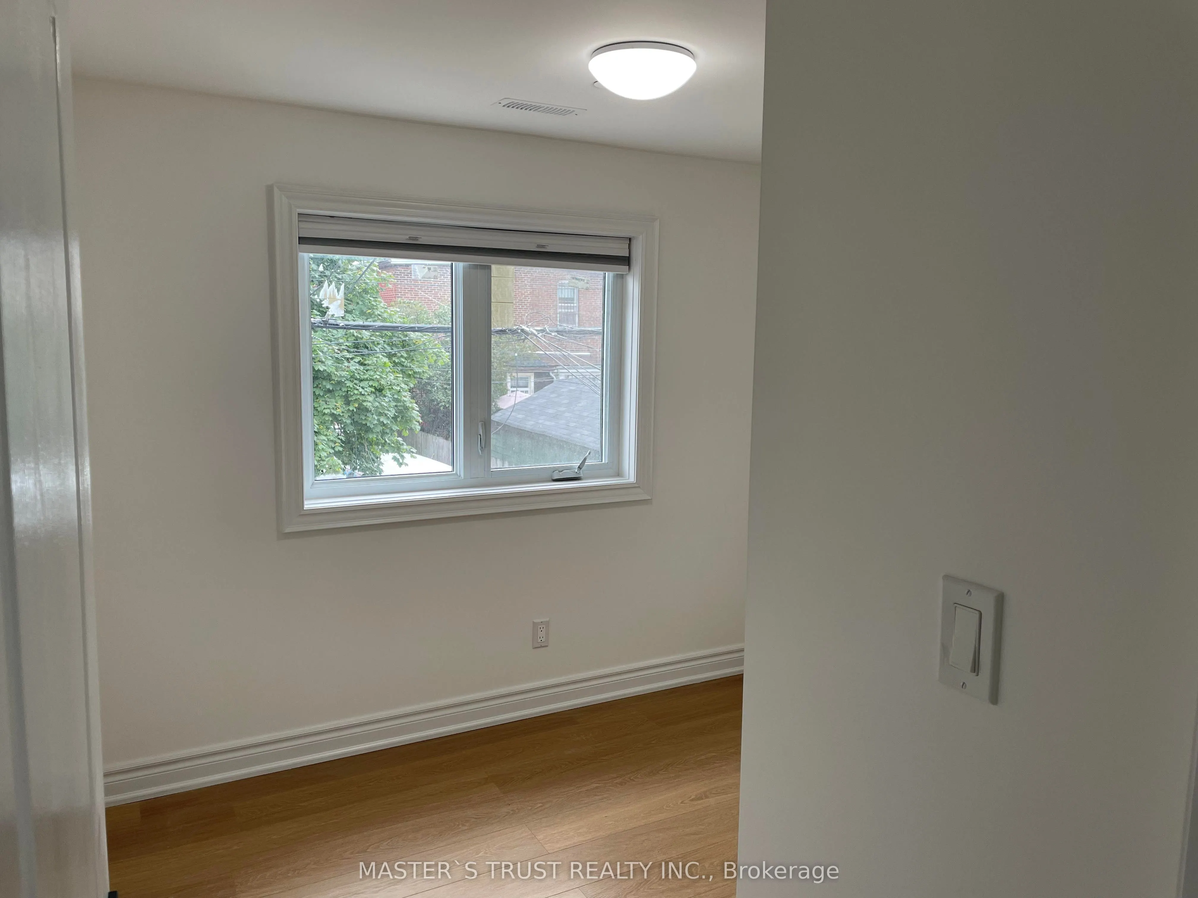 246 Lippincott Street, #Unit4