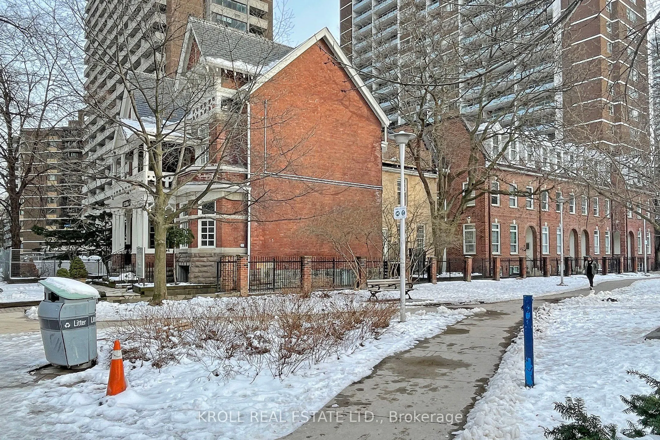 17 Isabella Street, #1