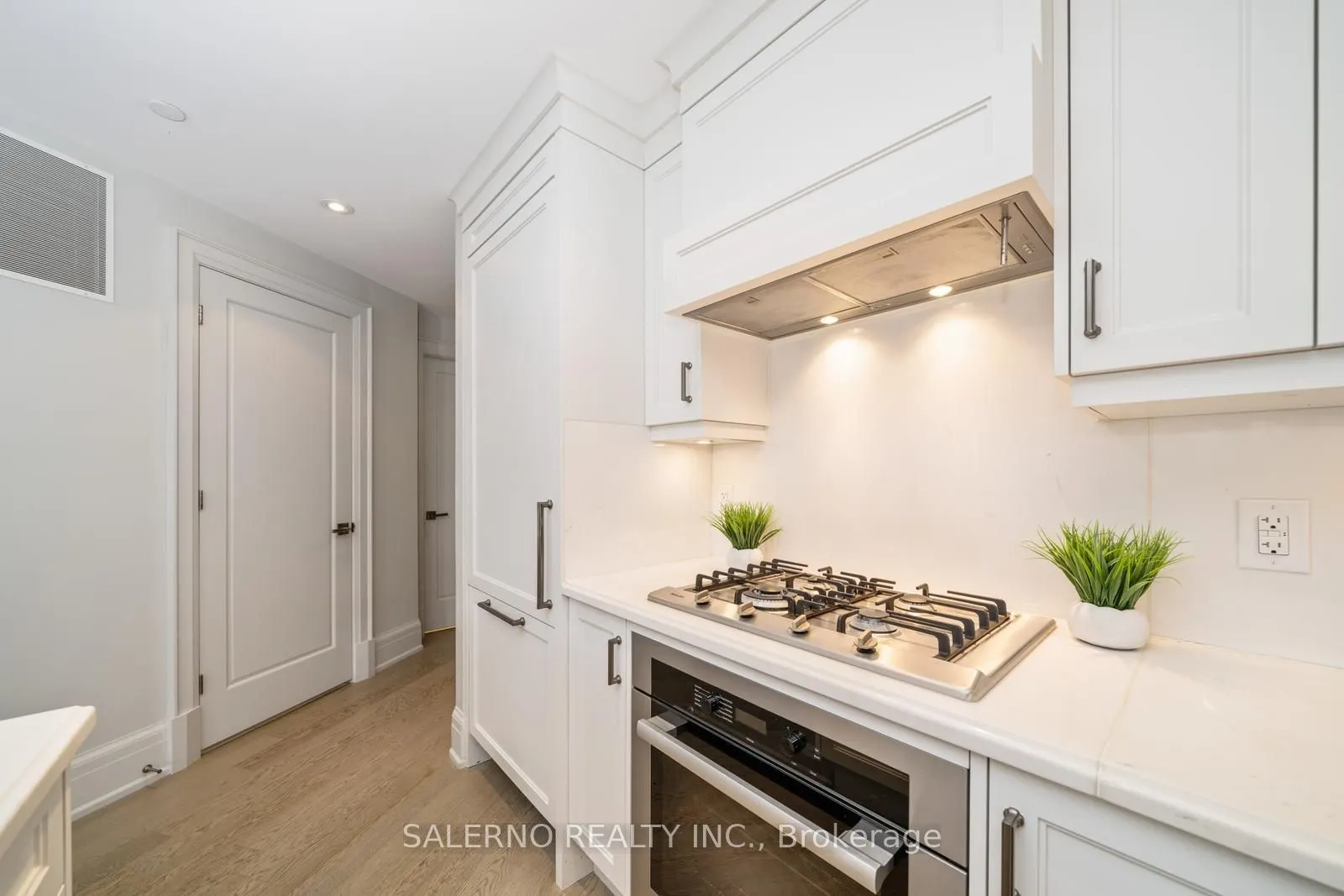 181 Davenport Road, #201