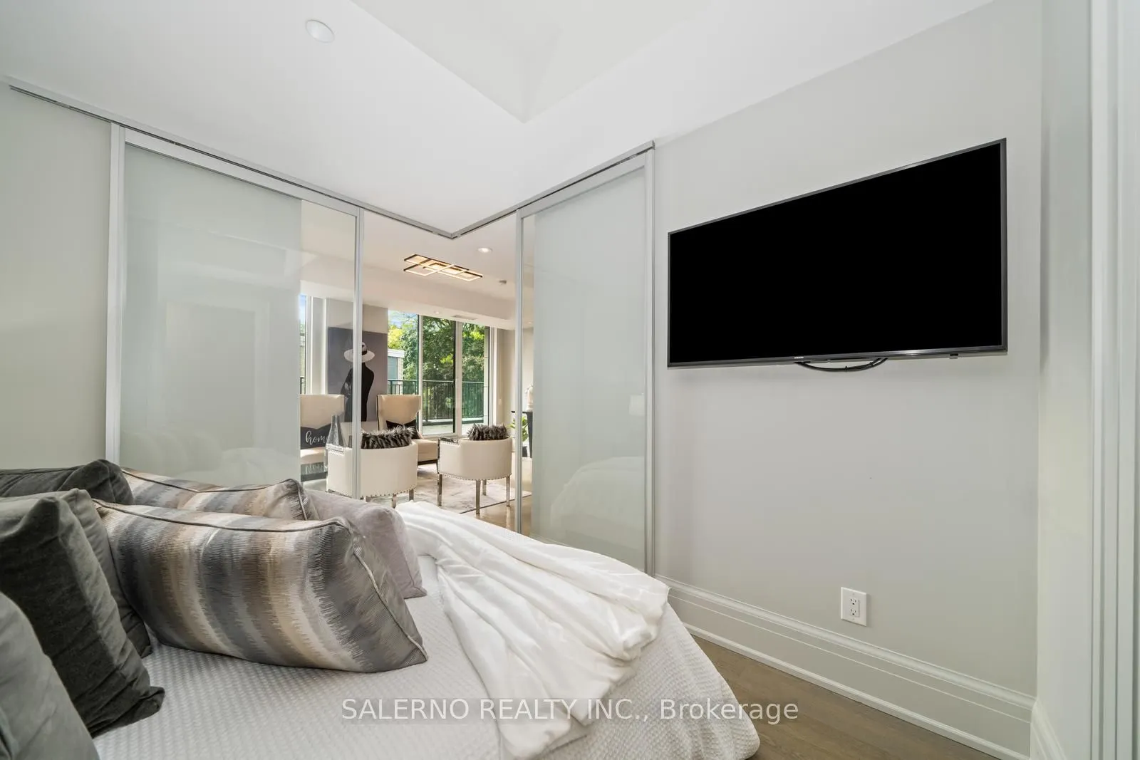 181 Davenport Road, #201