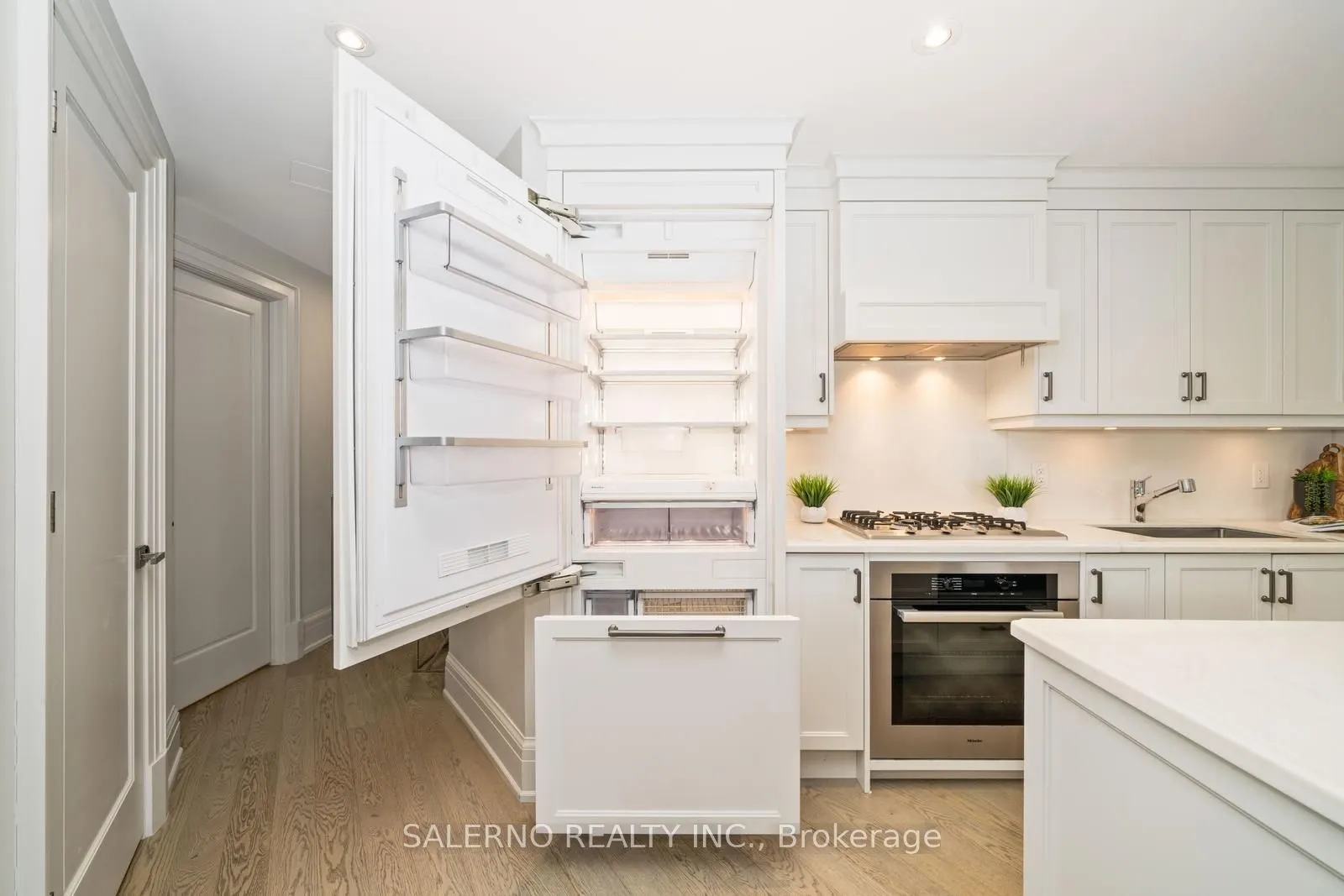 181 Davenport Road, #201