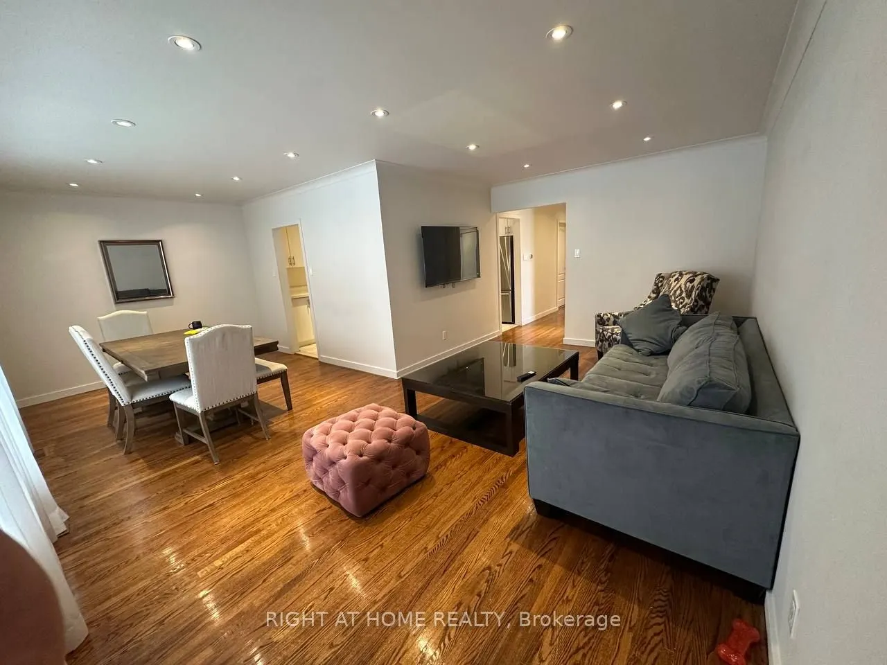 22 Howard Drive, #Main floor