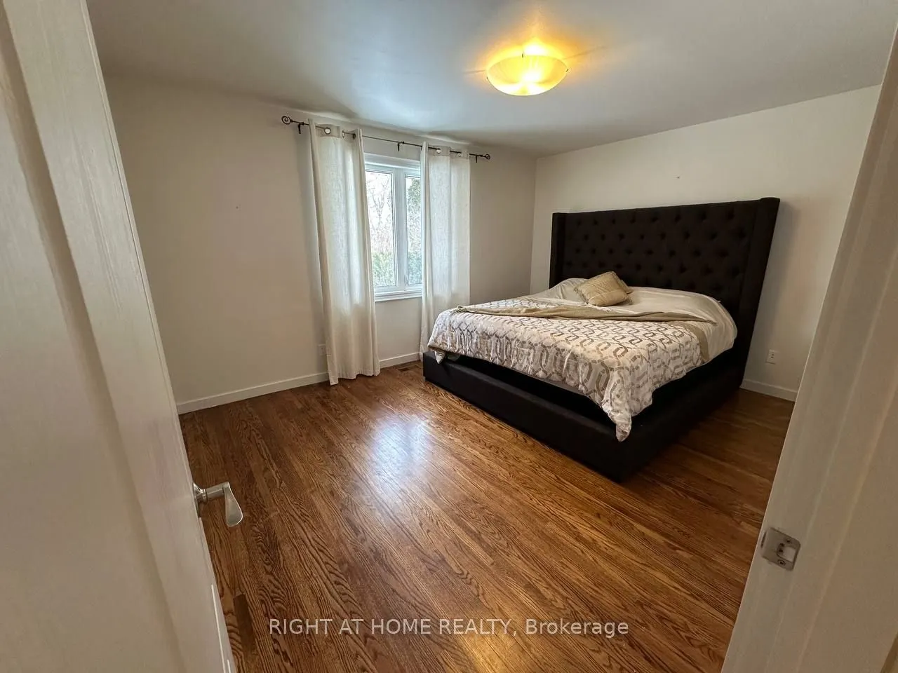 22 Howard Drive, #Main floor