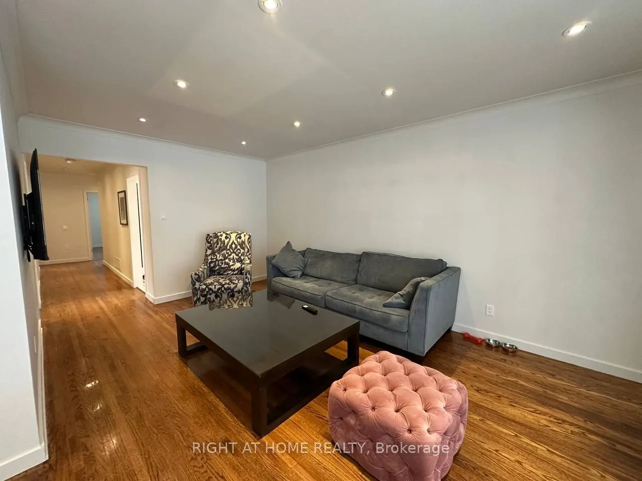22 Howard Drive, #Main floor