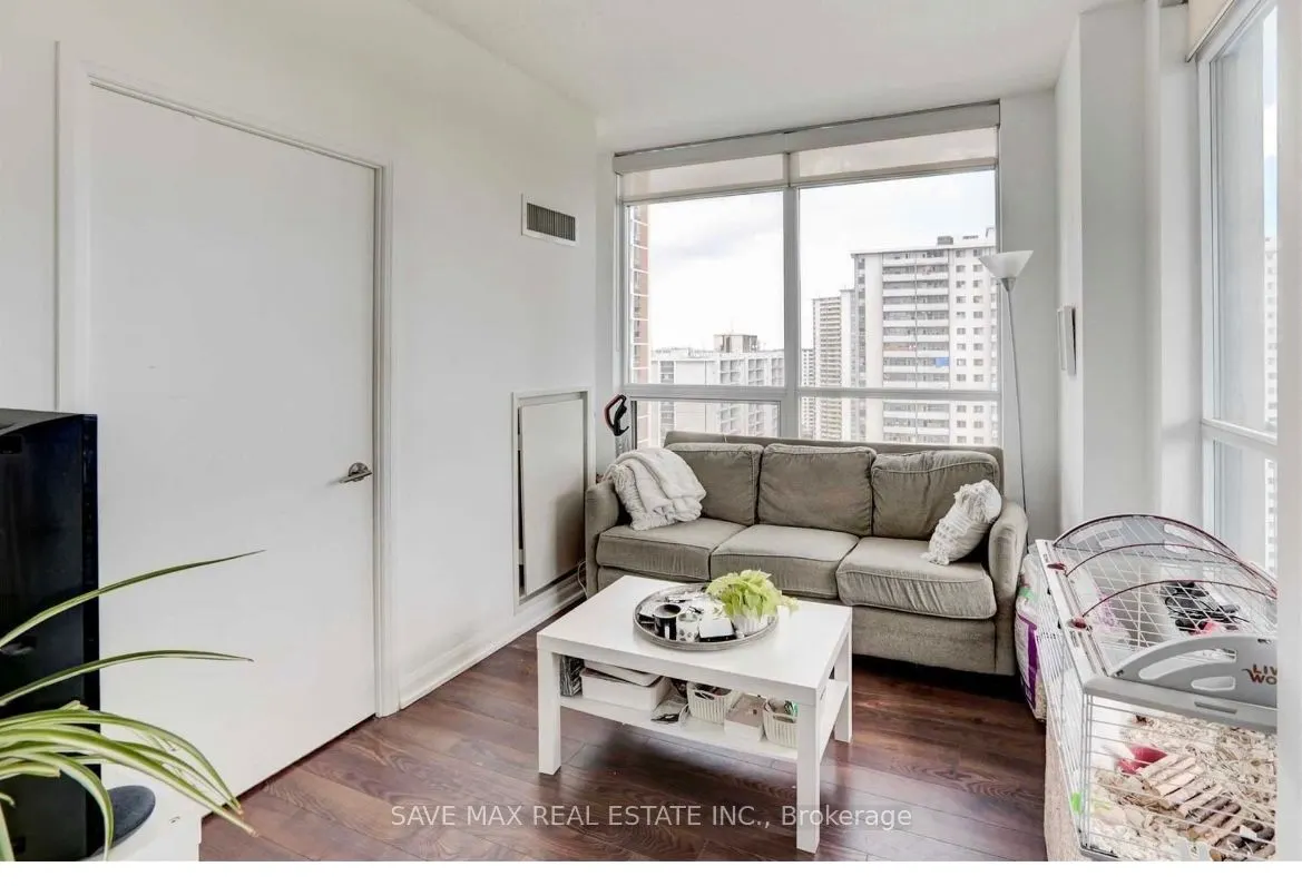 500 Sherbourne Street, #1904