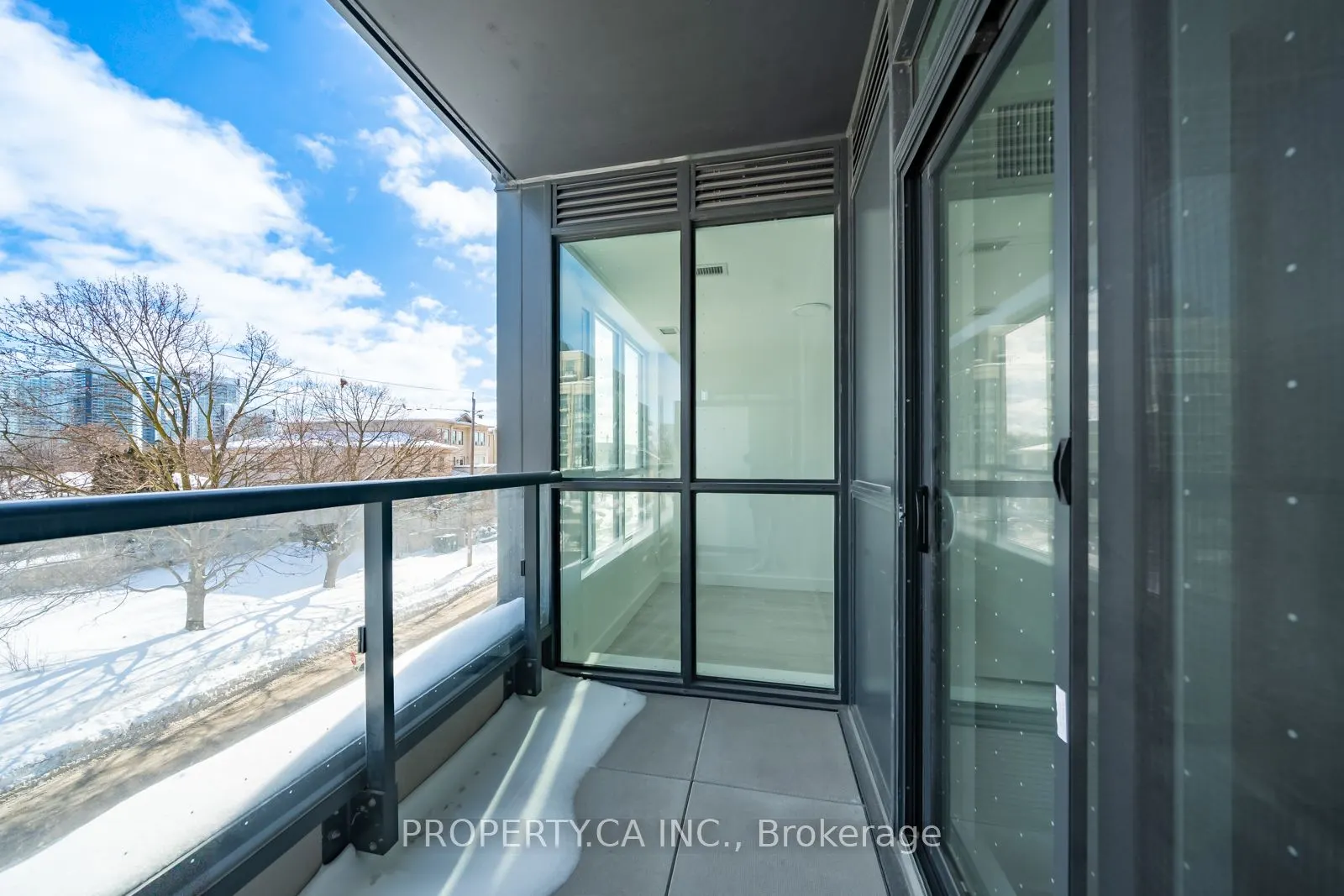 625 Sheppard Avenue E, #220