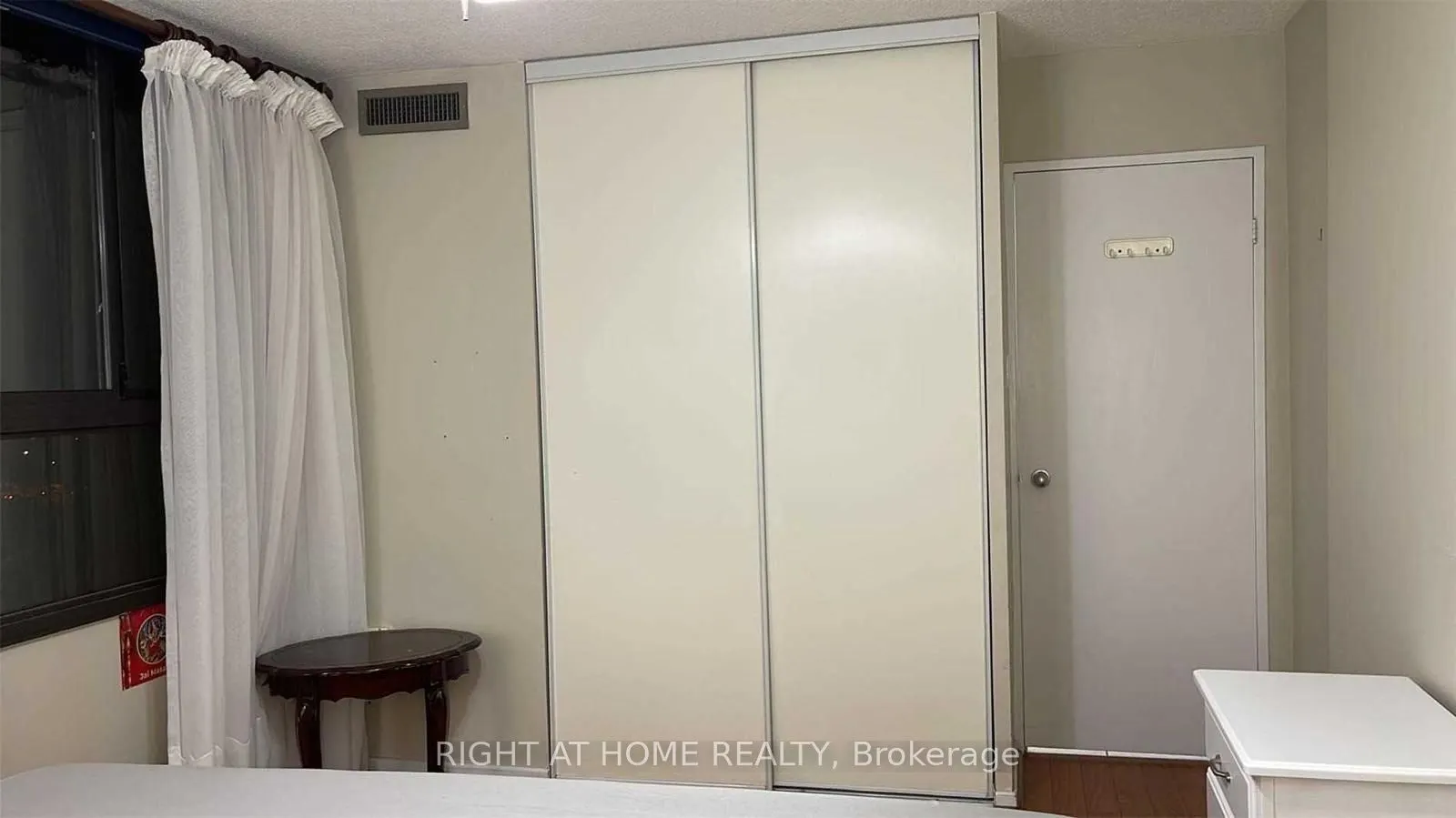 260 Seneca Hill Drive, #1415