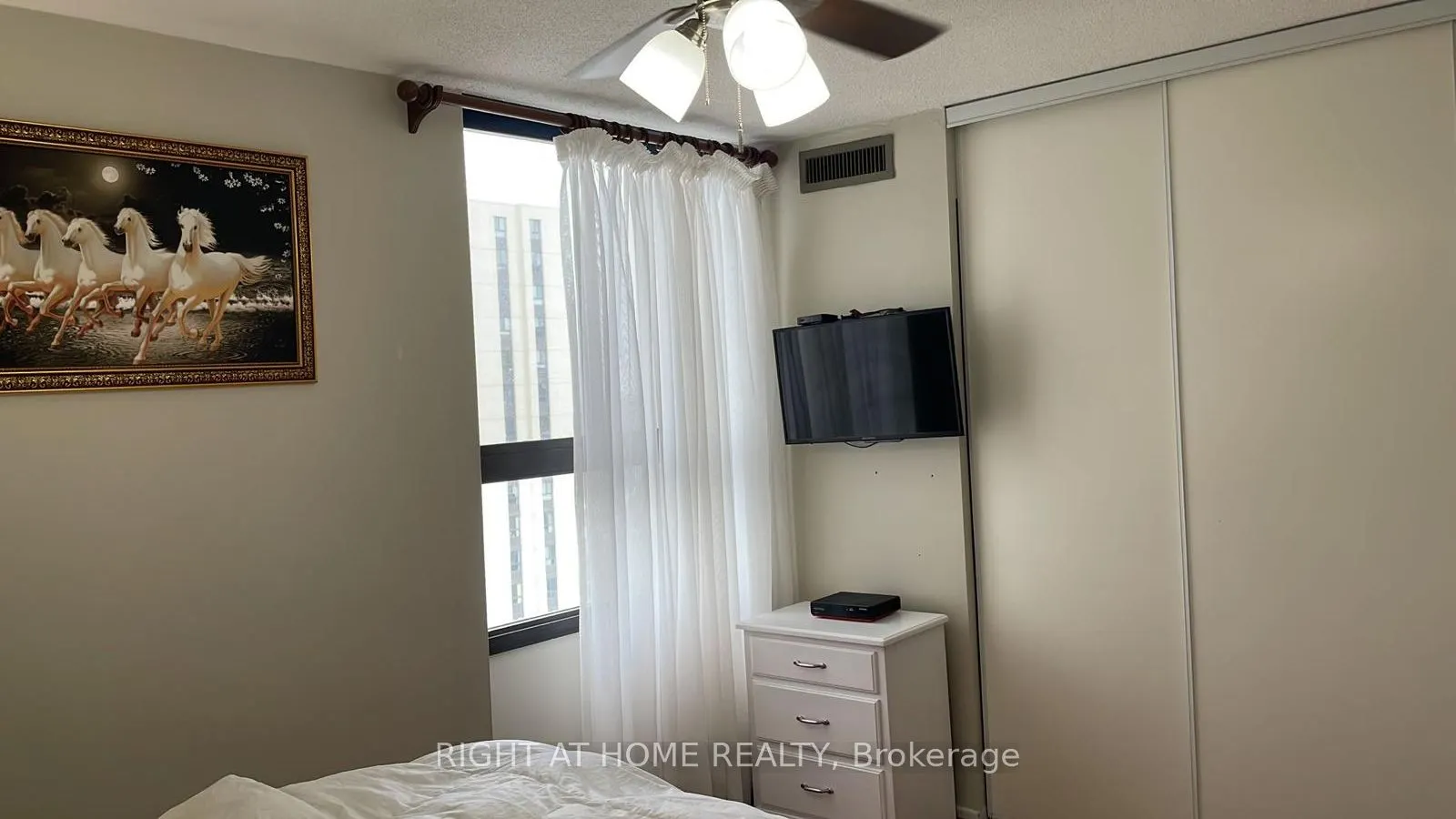 260 Seneca Hill Drive, #1415