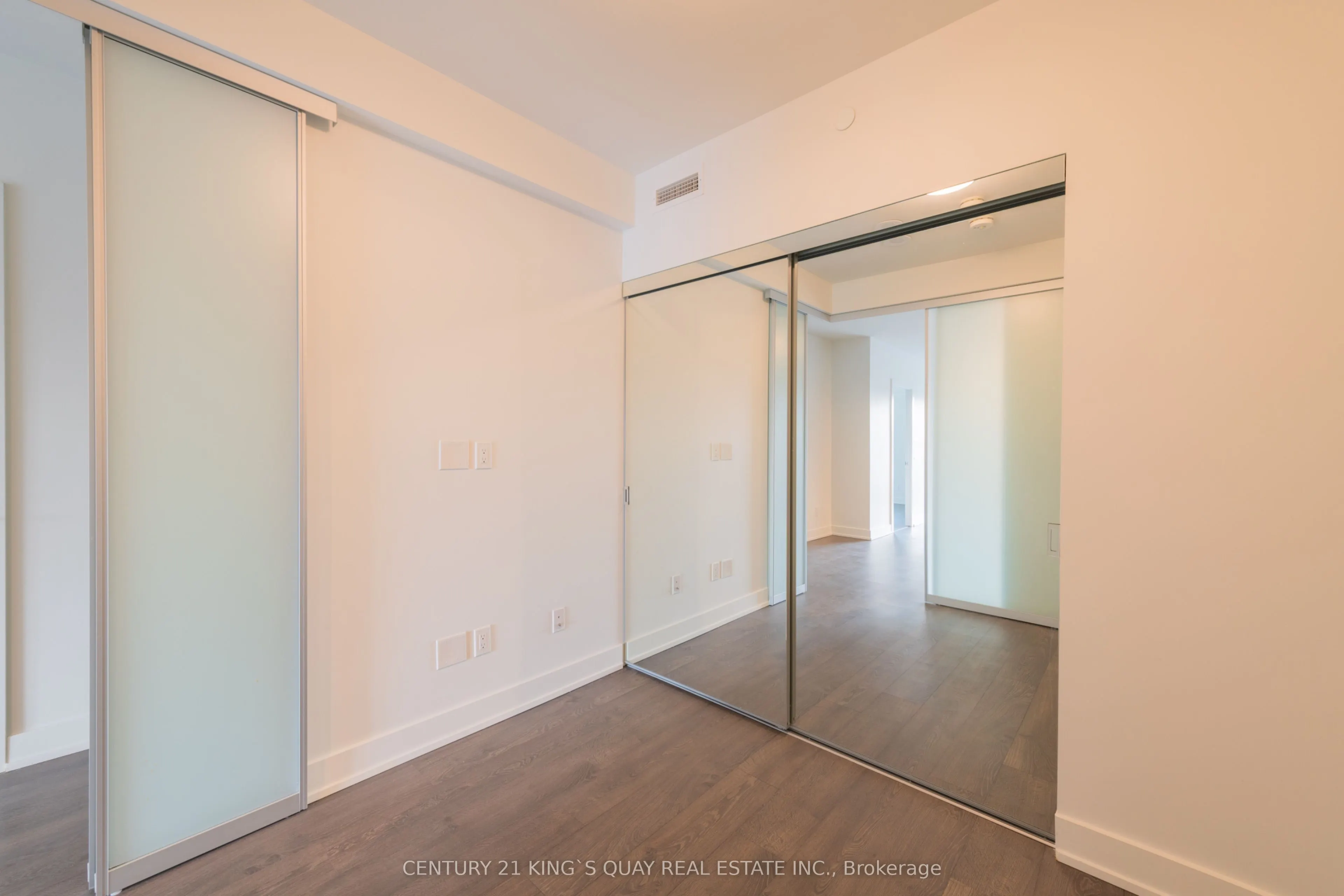 80 Vanauley Street, #219
